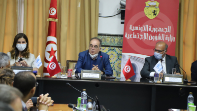 إمضاء اتفاقية تعاون بين وزارة الشؤون الاجتماعية و المفوضية السامية لشؤون اللاجئين حول دعم برامج جامعة تونس لتعلم مدى الحياة .